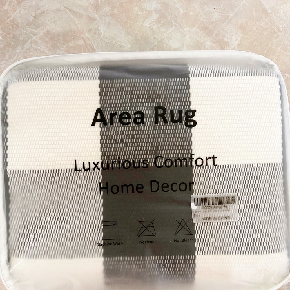 Area Rugs - Picture 7 of 7